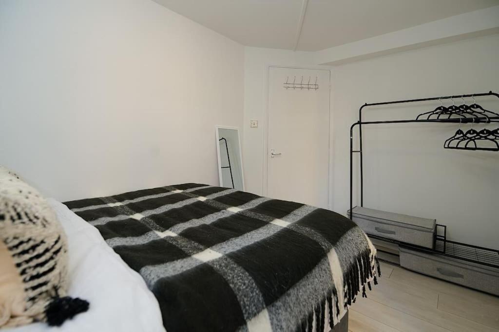 Fabulous 3 Bed Nw London Apartment With Private Garden Buitenkant foto