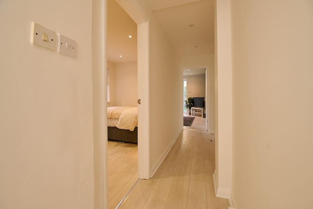 Fabulous 3 Bed Nw London Apartment With Private Garden Buitenkant foto