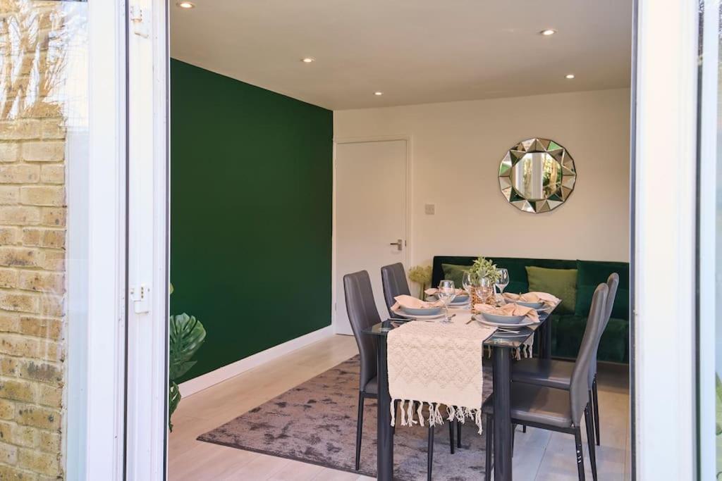 Fabulous 3 Bed Nw London Apartment With Private Garden Buitenkant foto