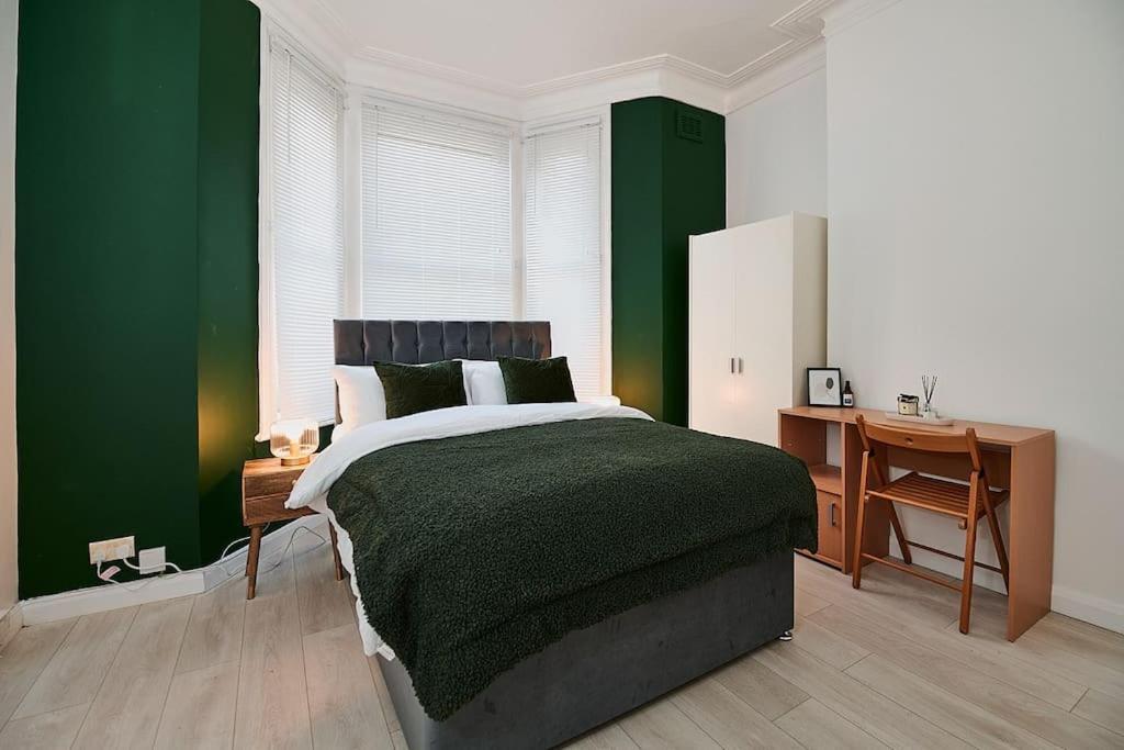 Fabulous 3 Bed Nw London Apartment With Private Garden Buitenkant foto