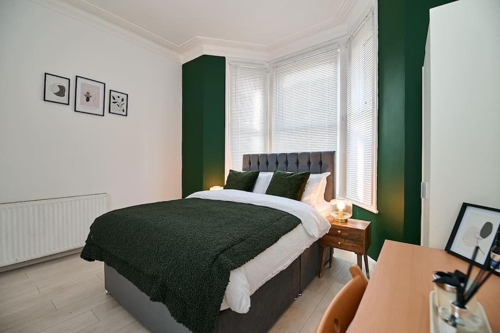 Fabulous 3 Bed Nw London Apartment With Private Garden Buitenkant foto